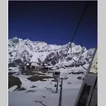 Apartment Skichalet Cervinia Bassi *